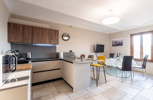 Rocca D'Arazzo Apartment | Cosy apartment for 4 guests with A/C, WIFI, TV and terrace