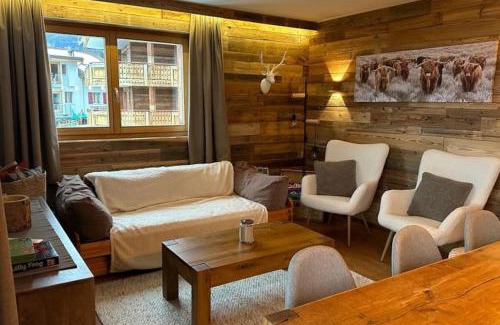 Saint-Pierre-de-Clages Apartment | Cosy apartment with a beautiful view - 50m from ski lift