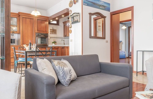 Loreto Apartment | Cosy apartment with WIFI, A/C, TV, terrace, pets allowed and panoramic view, close to Porto Reca.