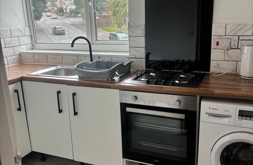 Cradley Apartment | Cosy, beautiful flat with Smart TV