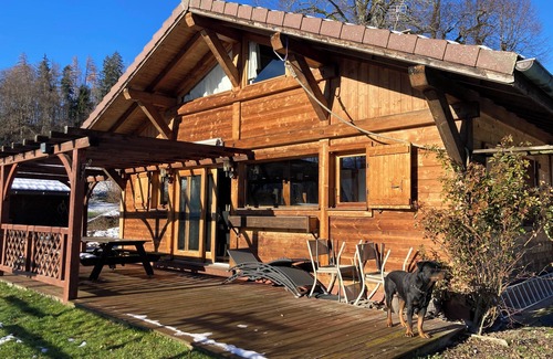 Chatillon-sur-Cluses Ski Chalet | Cosy chalet with breathtaking views at the gateway to the Grand Massif. Hiking, skiing, lakes.