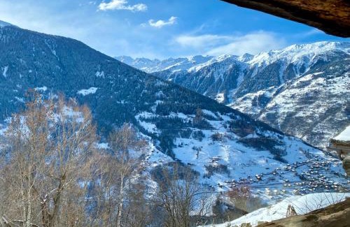 Saint-Martin Ski Chalet | Cosy Chalet in Val d’Hérens, Swiss Alps, 1333m