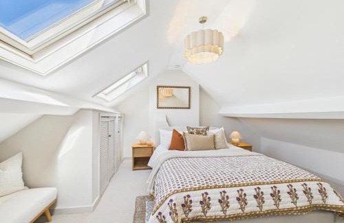 Chester House | Cosy Chester Cottage - Quaint Stay Sleeps 2-5