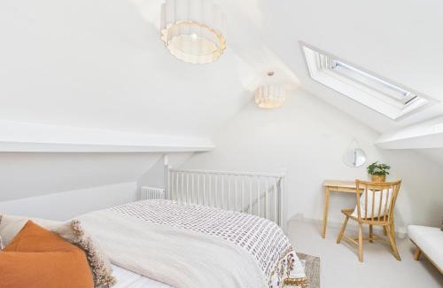 Chester House | Cosy Chester Cottage - Quaint Stay Sleeps 2-5