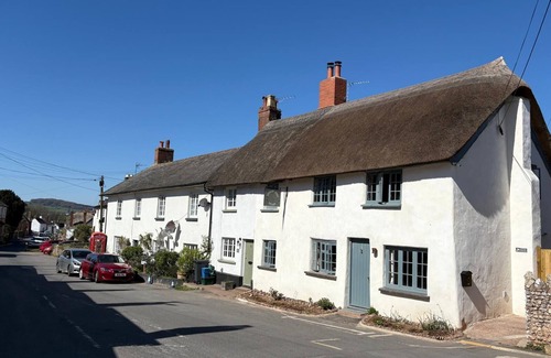 Otterton Cottage | cosy cottage close to beach