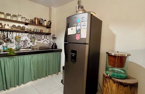 Riohacha House | Cosy double room ensuite bathroom. Central & 1min walk from the beach!