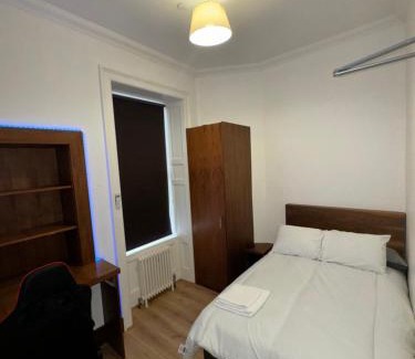 Leith House | Cosy Double Room