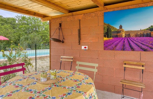 Saint-Laurent-La-Vernede Apartment | Cosy apartment for 4 people with A/C, pool, WIFI, TV and patio