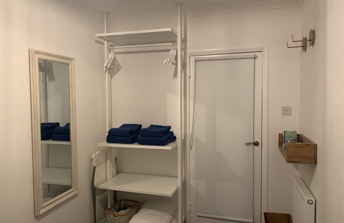 Brighton Apartment | Cosy guest room in Kemp Town