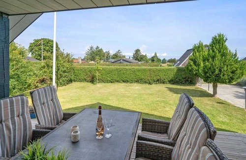 Skastrup Strand House | Cosy holiday house near child friendly beach