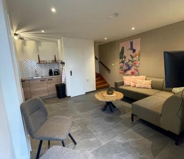 Colmont House | Cosy Holliday Home for 3 persons