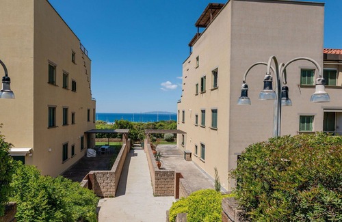 Punta Ala Apartment | Cosy apartment for 4 people with WIFI, A/C, TV, terrace and pets allowed