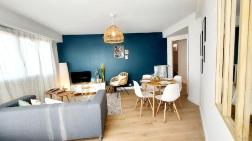 Dufau-Tourasse Apartment | Cosy Jasmin - T4 - Centre - Balcon traversant