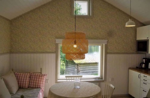 Orivesi Cottage | Cosy little studio by lake & shared lakeside Sauna