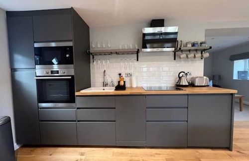 Bourton House | Cosy lodge in the Golden Triangle of the Costwolds, Stow-on-the-Wold.