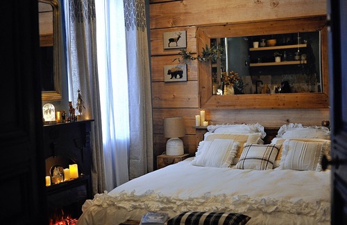 Evreux Apartment | COSY MOUNTAIN LOVE ROOM