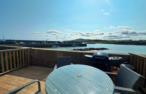 Malin Cabin | Cosy Portmor Log Cabin - Waterfront & Pet Friendly