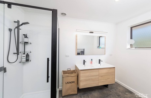Petone House | Cosy, private, and central home with parking