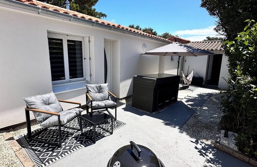 Brem Sur Mer House | Cosy renovated house near the sea