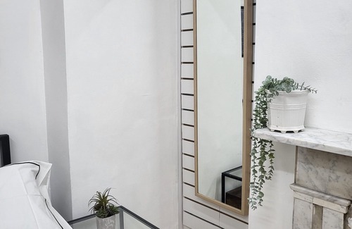 Camden Town with Primrose Hill Apartment | Cosy Renovated Room in Camden Town - 1 min from Camden Market