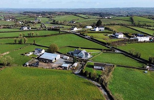 Monaghan Cabin | Cosy retreat in the countryside.
