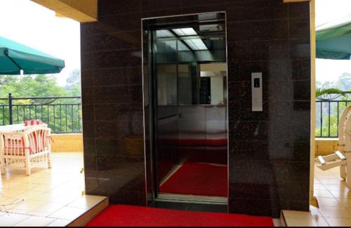 Ruaka Apartment | Cosy space +Rooftop chill spot Near Two rivers mall