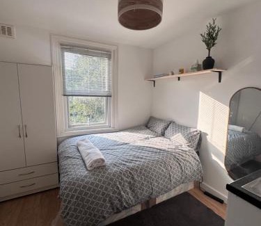 Bruce Grove Apartment | Cosy studio flat in London