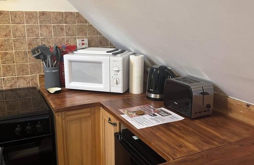 Taynuilt Apartment | Cosy studio Flat in the Scenic Lochside village of Dalavich