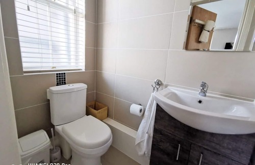 Dublin Apartment | Cosy studio new renovated - kitchen, TV &Fast WIFI