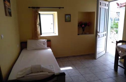 Pythagorion Apartment | Cosy Traditional Studio 1 & Studio 2 in Pythagorio