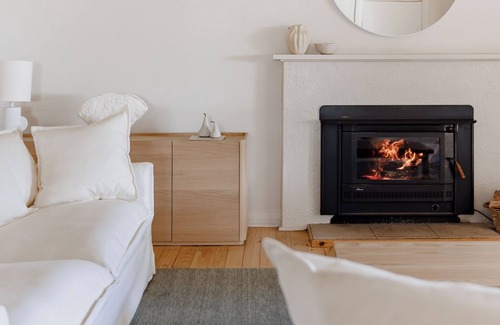 McLaren Flat Other | Cosy vineyard cottage overlooking the vines in McLaren Flat, Fleurieu Peninsular