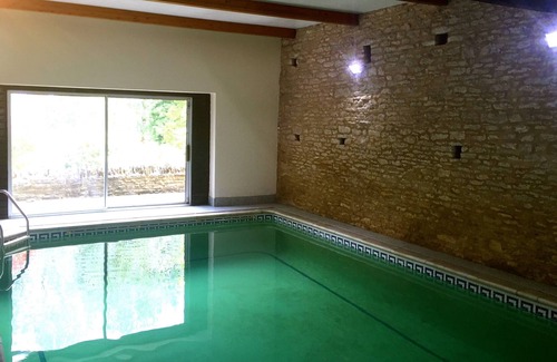 Minster Lovell Cottage | Cotswold Cottage on edge of Cotswolds, near Oxford with tennis court+indoor pool