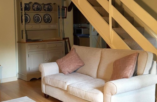 Minster Lovell Cottage | Cotswold Cottage on edge of Cotswolds, near Oxford with tennis court+indoor pool