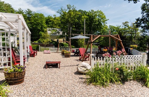 Wolfeboro Cottage | Cottage 11 - Year Round - Pet Friendly - 1 Bed/1 Bath w/Private Courtyard