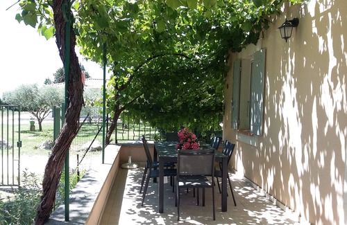 Violes House | Cottage 6 people in a vineyard - With swimming pool access