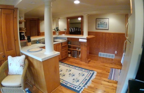 Macatawa Apartment | Cottage Apartment, Macatawa Park, Comfortably sleeps 2 + 1