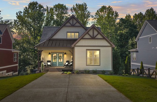 Tullahoma Cottage | Cottage at Tims Ford Lake next to/Marina/and Restaurant