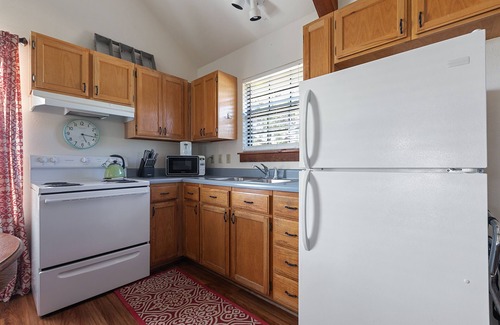 Fredericksburg Cottage | Cottage at Twin Oaks - Dog Friendly - Incredible country views