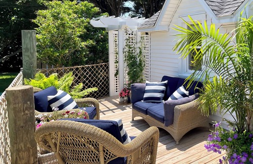 Chincoteague Cottage | COTTAGE BLUEFISH on Chincoteague Island! A cozy island getaway -NEW REMODEL