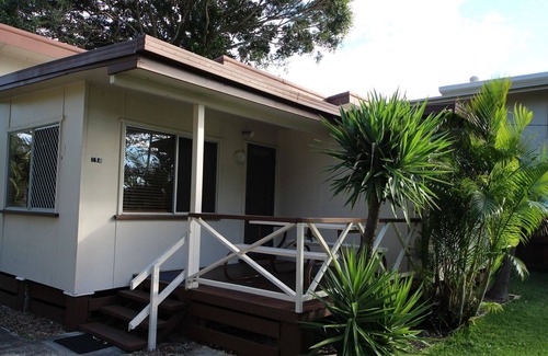 Tweed Heads South House | Cottage by the River