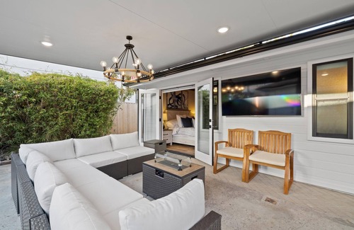 Lantern District Cottage | Cottage by the Harbor