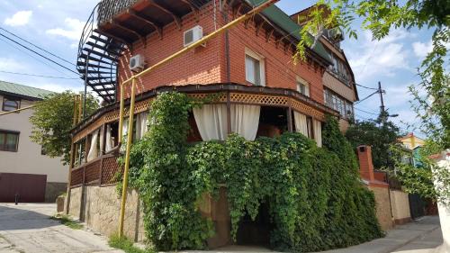 Burlacha Balka House | Cottage by the sea