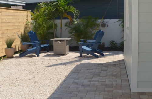 Sunny Shores Cottage | Cottage-by-the-Sea - cozy retreat just steps from the sand!