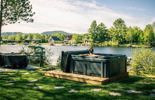 Saint Donat Cottage | Cottage, by the water, hot tub, near the village