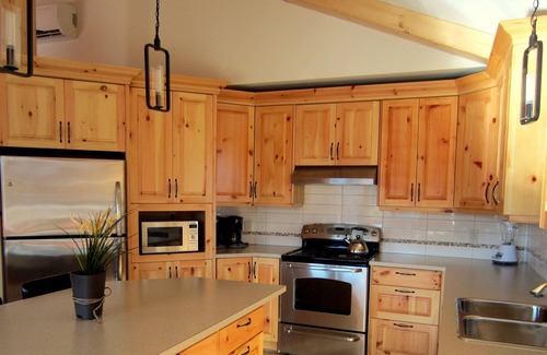 Sainte-Agathe-des-Monts Ski Chalet | Cottage Ziema for 12 people