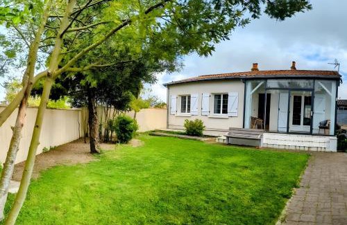 Salles sur Mer House | Cottage Chaleureux Proche Ocean