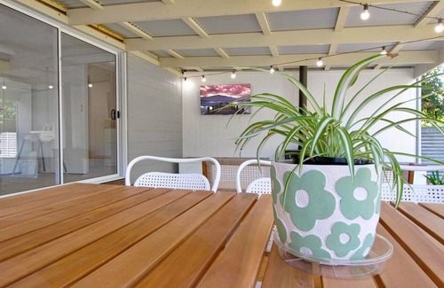 Wagga Wagga House | Cottage Charm on Travers - Pet Friendly, CBD Location