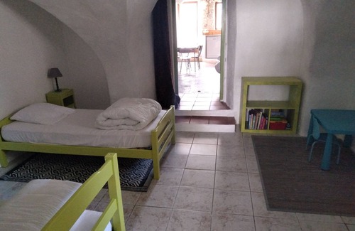 Mirabel-et-Blacons Hotel | Cottage close to the village center and Drôme
