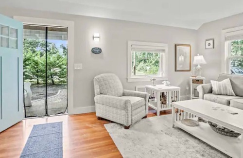 North Chatham House | Cottage close to beach and town