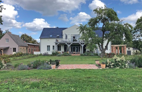 Muritz House | Cottage close to the water with a view over the field